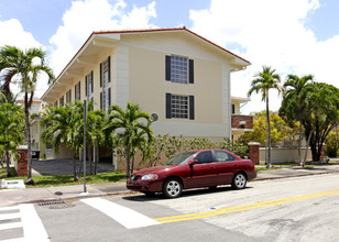 49 Navarre Ave in Coral Gables, FL - Building Photo - Building Photo