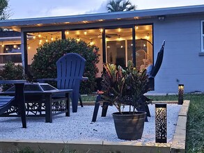 1625 Meadow Lark Ln in Englewood, FL - Building Photo - Building Photo