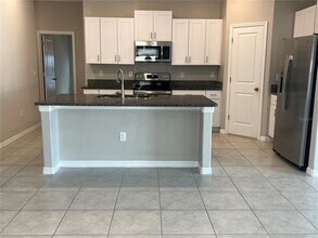 7207 Jenkins Vista Ct in Sun City Center, FL - Foto de edificio - Building Photo