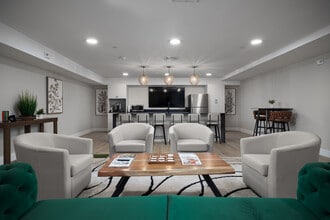 5545 Park Fairfield in Fairfield, CT - Foto de edificio - Interior Photo