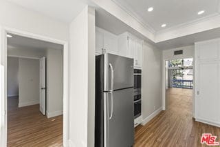 property at 433 Redwood Ave