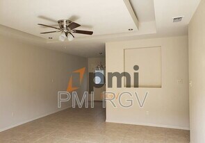2120 Taxco Ct in Edinburg, TX - Building Photo