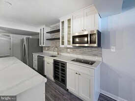 14444 General Washington Dr in Woodbridge, VA - Building Photo