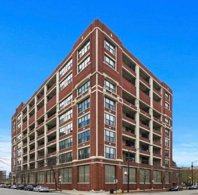 property at 320 E 21st St