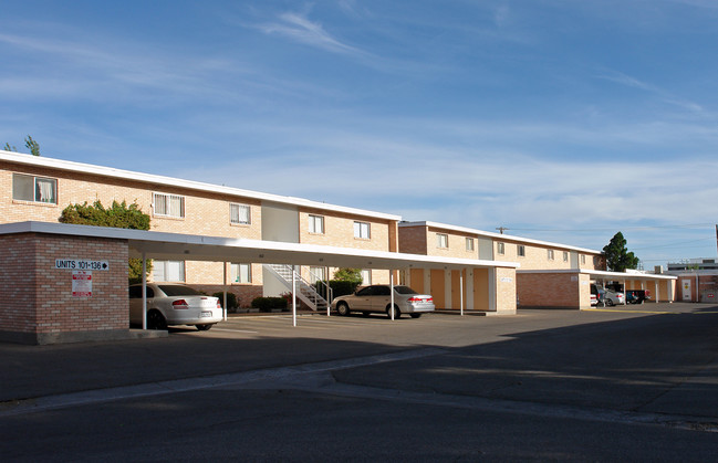 Fountain Plaza in El Paso, TX - Building Photo - Building Photo