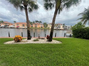 4525 Country Club Blvd in Cape Coral, FL - Building Photo - Building Photo