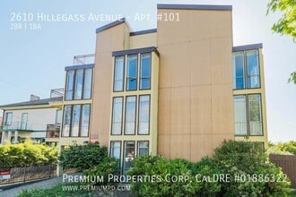 Hillegass Apartments in Berkeley, CA - Building Photo - Building Photo