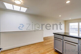 18 Perego Terrace in San Francisco, CA - Building Photo - Building Photo