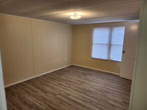 3645 Crystal Creek Dr in Knightdale, NC - Foto de edificio - Building Photo