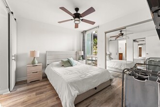 4860 Rolando Ct in San Diego, CA - Foto de edificio - Building Photo