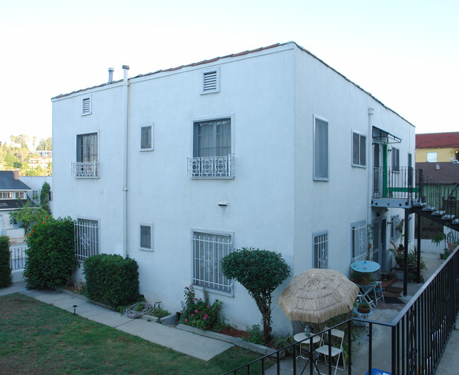 818-824 Parkman Ave in Los Angeles, CA - Building Photo - Building Photo