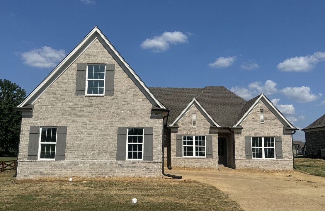 8980 Acorn Ln in Southaven, MS - Building Photo