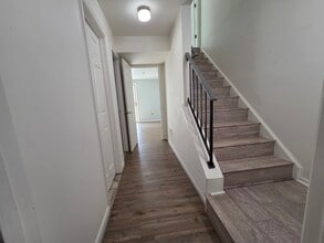 11 Napa Valley Rd in Gaithersburg, MD - Building Photo - Building Photo
