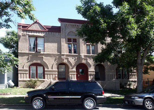 Americana Apartments in Denver, CO - Building Photo - Building Photo