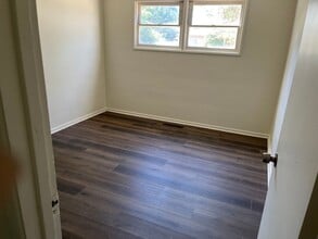 3337 Royal Ave in Eugene, OR - Building Photo - Building Photo