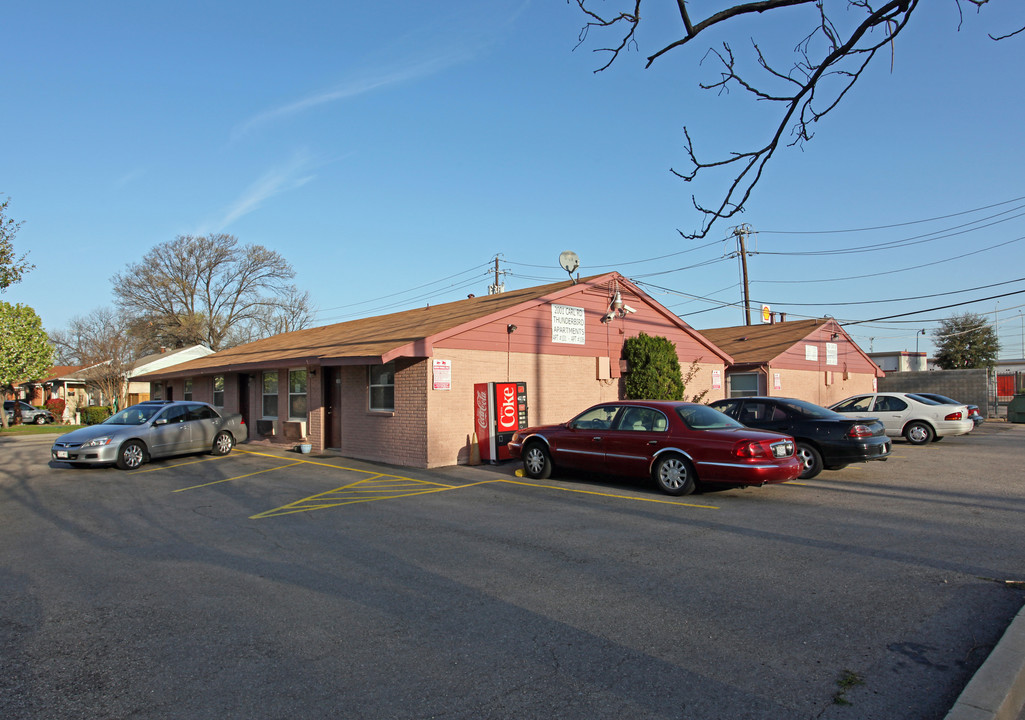 Thunderbird in Irving, TX - Building Photo