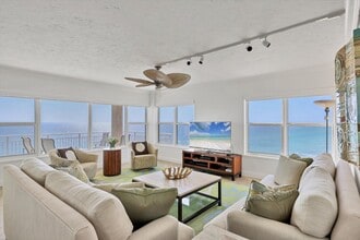 601 Longboat Club Rd, Unit 1004S in Longboat Key, FL - Building Photo - Building Photo