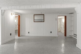 378 Broadway, Unit 3 in Ulster Park, NY - Building Photo - Building Photo