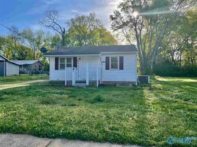 property at 3903 Newson Rd SW