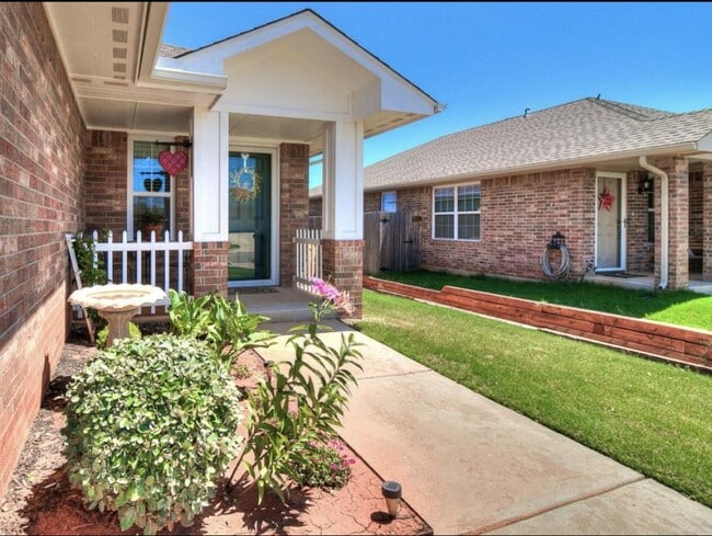 12113 NW 133rd Terrace in Piedmont, OK - Building Photo - Building Photo