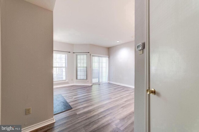 3903 Penderview Dr in Fairfax, VA - Building Photo - Building Photo