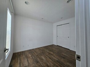 7 Coke Ave in Woodbridge Township, NJ - Building Photo - Building Photo