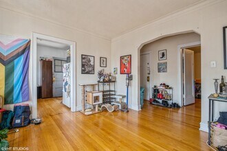 5425 W Montrose Ave in Chicago, IL - Building Photo - Building Photo