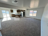 1640 N Cameron St in Casa Grande, AZ - Building Photo - Building Photo