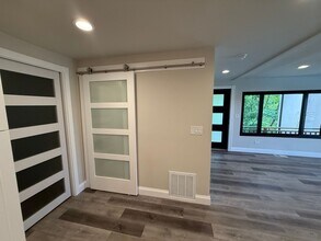 10720 Marine View Dr in Mukilteo, WA - Building Photo - Building Photo