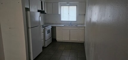 1933 Alwill St in Las Vegas, NV - Building Photo - Building Photo