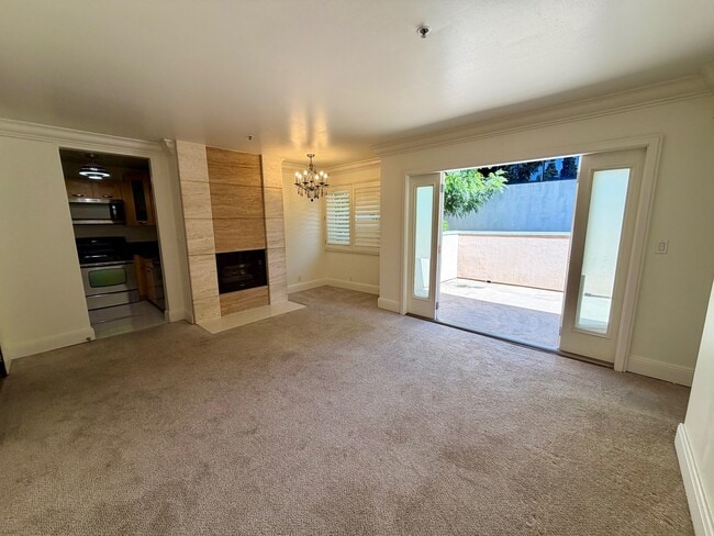 120 S Mentor Ave in Pasadena, CA - Building Photo - Building Photo