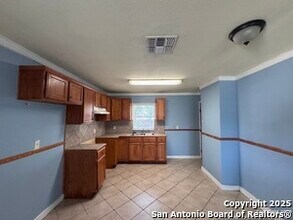 339 Como St in San Antonio, TX - Building Photo - Building Photo