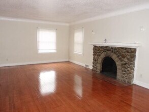 8205 Outer Dr E in Detroit, MI - Building Photo - Building Photo