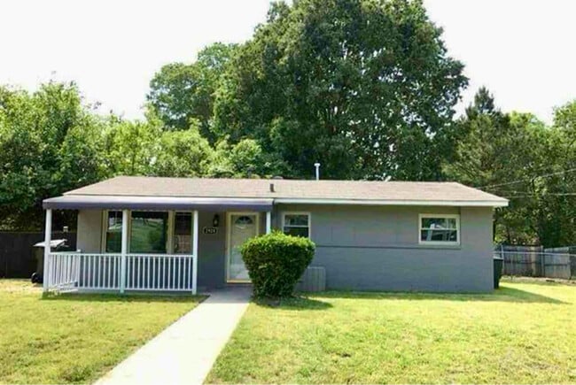 property at 1924 Hadley Rd