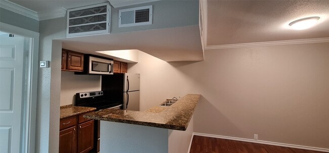 property at 2201 Fountain View Dr