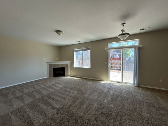 380 Southwest 33rd Drive in Redmond, OR - Building Photo - Building Photo