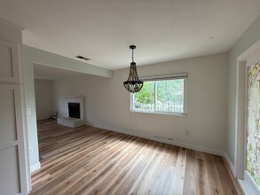 942 Ruby Dr in Vista, CA - Building Photo - Building Photo