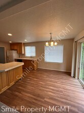 13840 SE 131st Ave in Clackamas, OR - Building Photo - Building Photo
