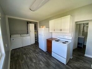 2 W 4th St in West Jefferson, NC - Building Photo - Building Photo