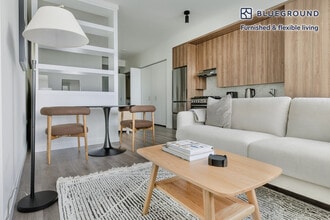 1000 S Michigan Ave in Chicago, IL - Building Photo - Building Photo