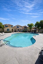 106 E Catclaw St in Gilbert, AZ - Building Photo - Building Photo