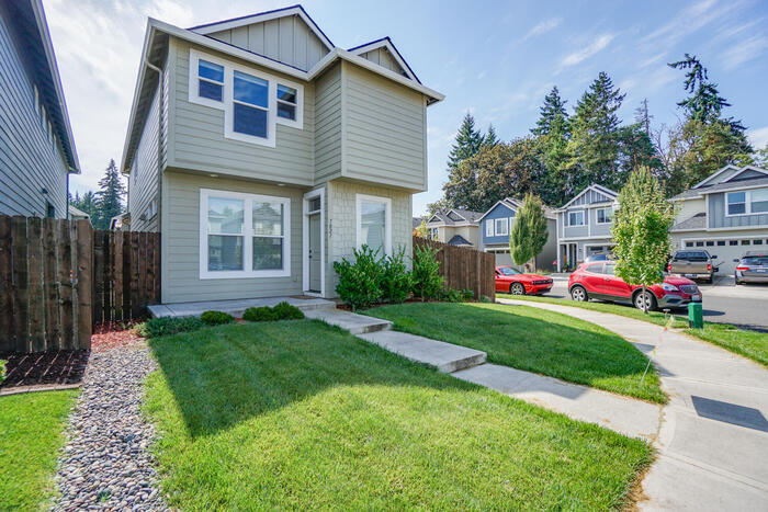 7021 S 11th St in Ridgefield, WA - Building Photo