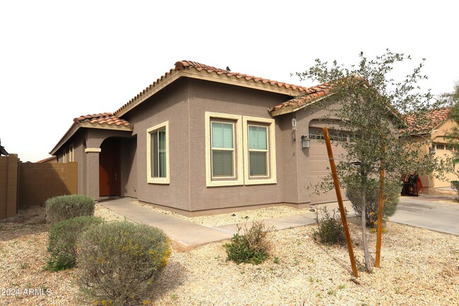 3824 S 64th Dr in Phoenix, AZ - Building Photo - Building Photo