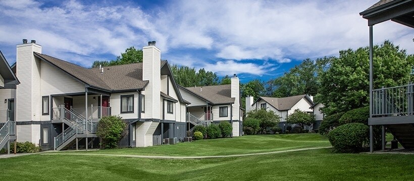 Skyview Terraces in Latham, NY - Foto de edificio