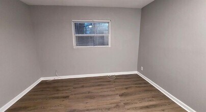 574 Cooper St SW, Unit 1 in Atlanta, GA - Building Photo - Building Photo