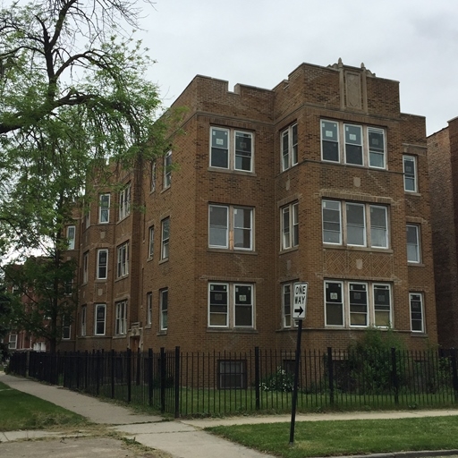 542 E 80th St in Chicago, IL - Building Photo