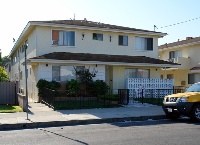 11708 Freeman Ave in Hawthorne, CA - Building Photo - Building Photo