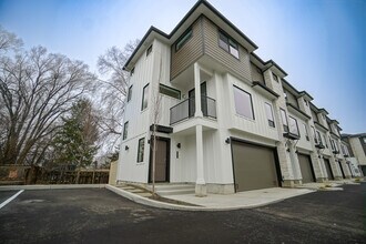 4614 N Iota Ln in Garden City, ID - Building Photo - Building Photo