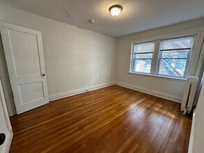 103 Summer St in Malden, MA - Foto de edificio - Building Photo