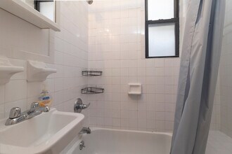 320 E 93rd St, Unit SI ID1032045P in New York, NY - Foto de edificio - Building Photo